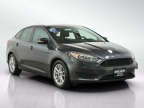 Used 2015 Ford Focus SE FWD image 7