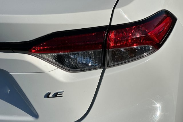 Used 2023 Toyota Corolla LE FWD image 30