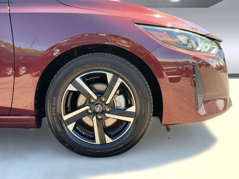Used 2025 Nissan Sentra SV FWD image 11