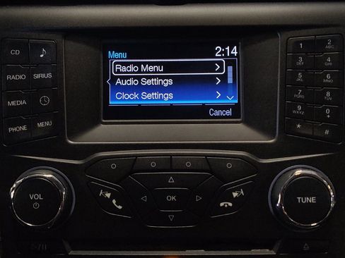 Used 2015 Ford Fusion SE w/ Equipment Group 202A FWD image 25