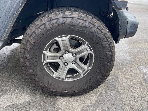 Used 2018 Jeep Wrangler Unlimited Sport S image 9