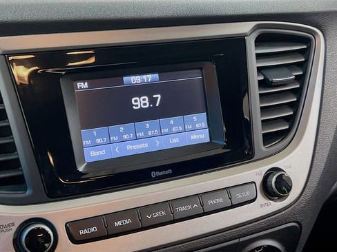 Used 2018 Hyundai Accent SE FWD image 14