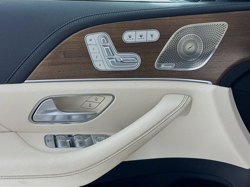 Certified 2023 Mercedes-Benz GLS 580 4MATIC image 19