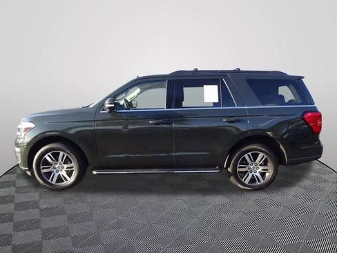 Used 2023 Ford Expedition XLT image 2