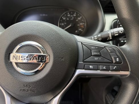 Used 2021 Nissan Kicks SV FWD image 16