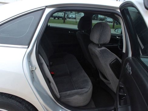 Used 2014 Chevrolet Impala Limited LS FWD image 12