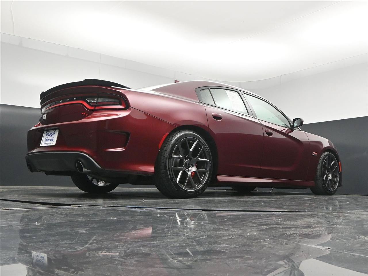 Used 2017 Dodge Charger R/T Scat Pack w/ Technology Group RWD image 34