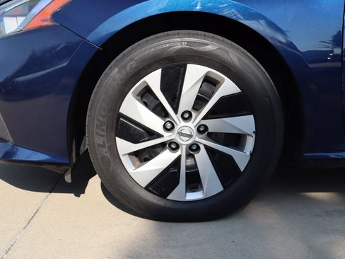 Used 2021 Nissan Altima 2.5 S FWD image 10