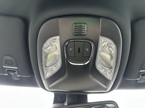 New 2026 Jeep Compass Latitude image 14