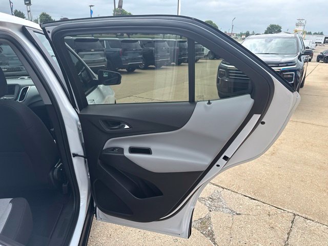 Certified 2024 Chevrolet Equinox LS w/ LS Convenience Package FWD image 17