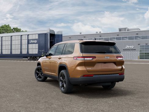 New 2026 Jeep Grand Cherokee L Limited AWD/4WD image 3