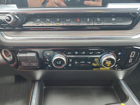 Certified 2024 GMC Sierra 1500 SLT w/ SLT Premium Plus Package image 21