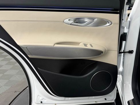 Used 2026 Genesis GV70 2.5T Select image 34