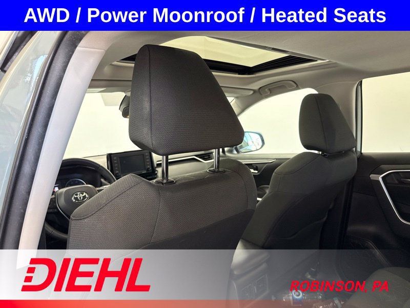 Used 2021 Toyota RAV4 XLE w/ Convenience Package AWD/4WD image 17