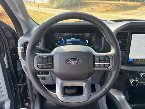 New 2025 Ford F150 Lightning XLT image 11