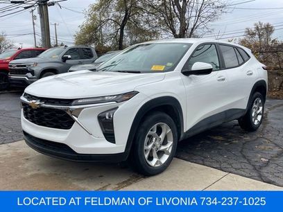 Used 2024 Chevrolet Trax LS w/ LS Convenience Package