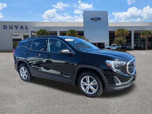 Used 2019 GMC Terrain SLE w/ Driver Convenience Package image 2