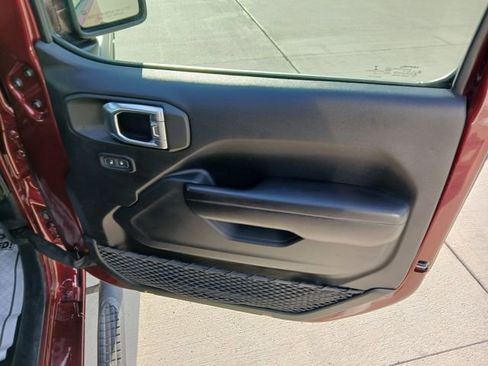 Used 2021 Jeep Wrangler Sport AWD/4WD image 19