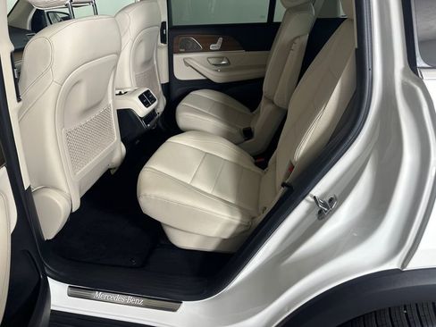 Certified 2024 Mercedes-Benz GLS 450 4MATIC image 23