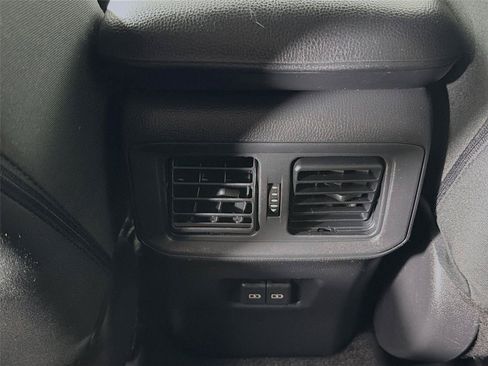Used 2023 Toyota RAV4 XLE AWD/4WD image 27