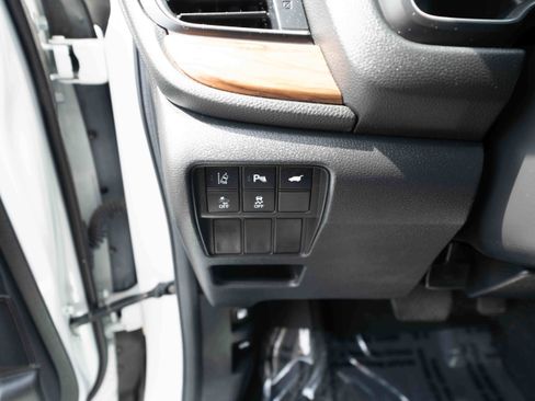 Used 2022 Honda CR-V Touring image 11