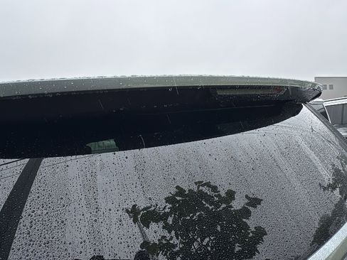 Used 2024 Chevrolet Tahoe Z71 w/ Luxury Package image 16