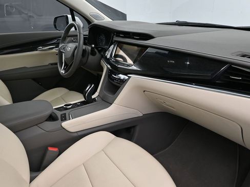 Used 2023 Cadillac XT6 Premium Luxury w/ Technology Package image 13