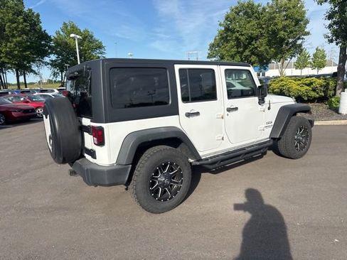 Used 2015 Jeep Wrangler Unlimited Sport w/ Quick Order Package 24S AWD/4WD image 12