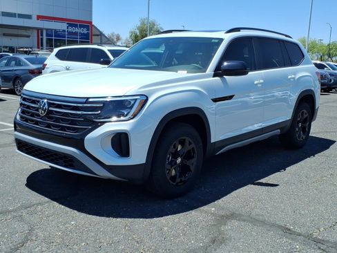 New 2026 Volkswagen Atlas Peak Edition AWD/4WD image 3