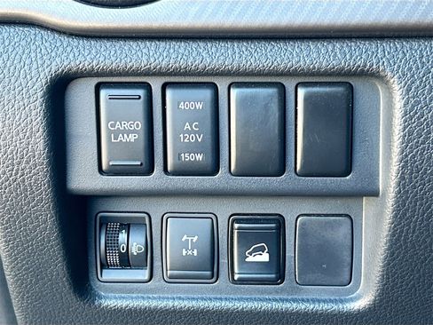 Used 2023 Nissan Titan PRO-4X w/ Pro-4x Convenience Package image 10