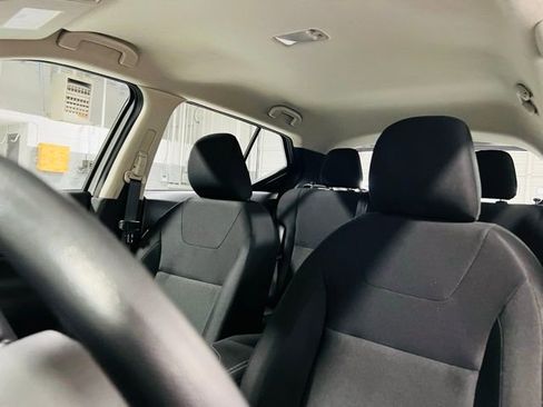 New 2025 Nissan Kicks Play S image 3