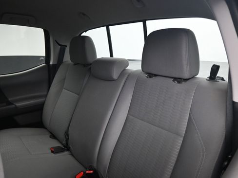 Used 2019 Toyota Tacoma SR5 image 17