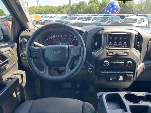 Used 2025 Chevrolet Silverado 1500 Custom Trail Boss AWD/4WD image 13