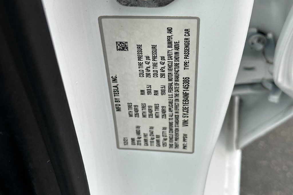 Used 2022 Tesla Model 3 Long Range AWD/4WD image 28