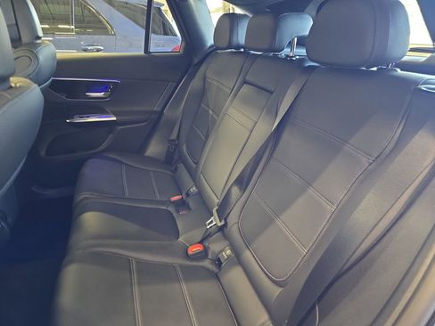 Used 2023 Mercedes-Benz GLC 300 4MATIC image 14