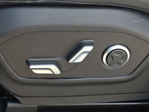 Certified 2025 Hyundai Santa Fe Limited AWD/4WD image 7