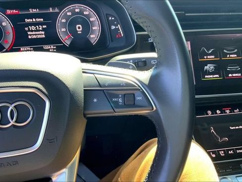 Used 2019 Audi Q8 Prestige w/ Luxury Package AWD/4WD image 22
