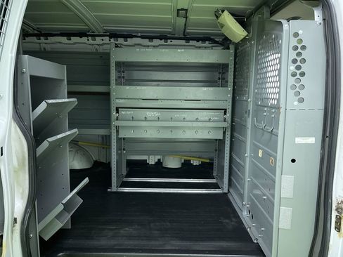 Used 2014 Chevrolet Express 2500 image 25