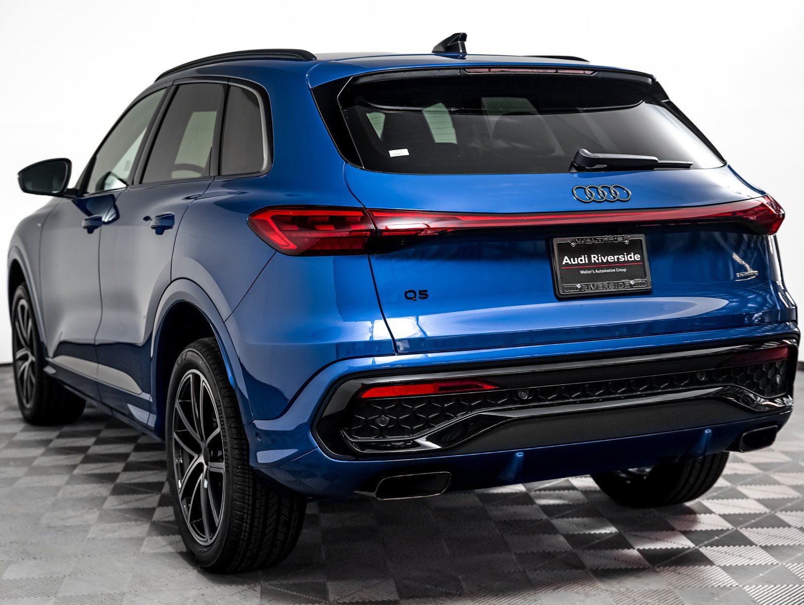 New 2026 Audi Q5 Premium AWD/4WD image 2