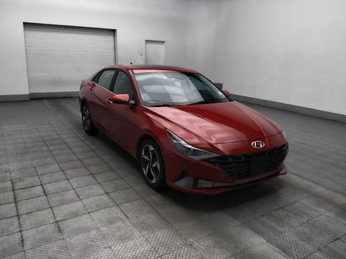 Used 2022 Hyundai Elantra SEL w/ Convenience + Premium Package FWD image 13