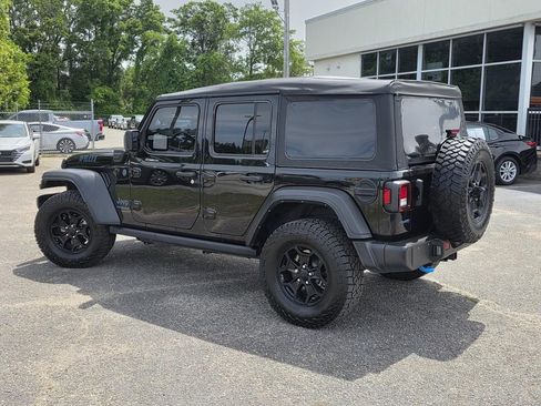 Used 2023 Jeep Wrangler Unlimited w/ Cold Weather Group AWD/4WD image 5
