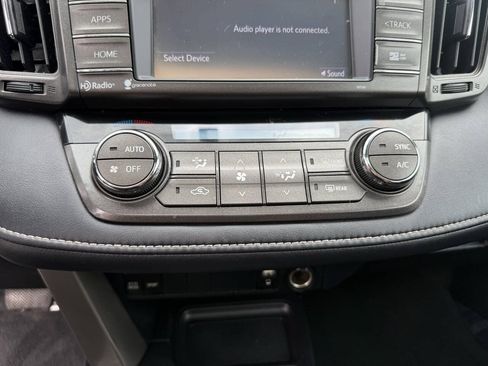 Used 2015 Toyota RAV4 XLE AWD/4WD image 17