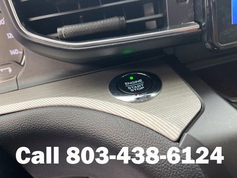 Used 2020 Ford Explorer XLT w/ Equipment Group 202A image 23