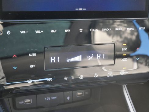 Certified 2023 Hyundai Tucson Limited image 24