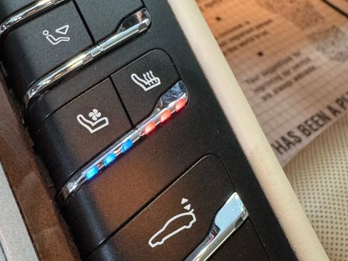 Used 2010 Porsche Panamera S image 12