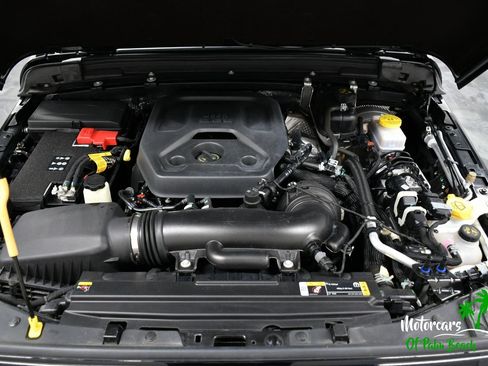 Used 2024 Jeep Wrangler Unlimited Sport AWD/4WD image 34