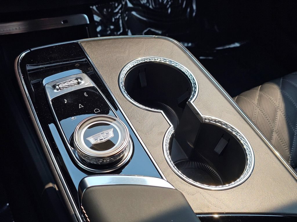 New 2026 Cadillac Lyriq V AWD/4WD image 32