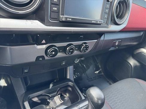 Used 2017 Toyota Tacoma SR5 w/ SR5 Appearance Package (SM) RWD image 14