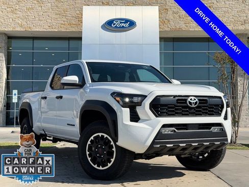 Used 2024 Toyota Tacoma TRD Off-Road AWD/4WD image 1