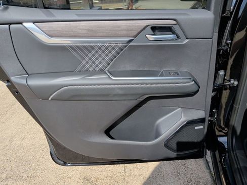 New 2026 GMC Acadia Denali w/ Super Cruise Package FWD image 34
